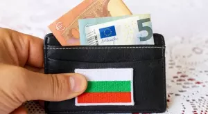 Приемане на еврото: Къде да държим парите си, кога да обменяме - полезни съвети