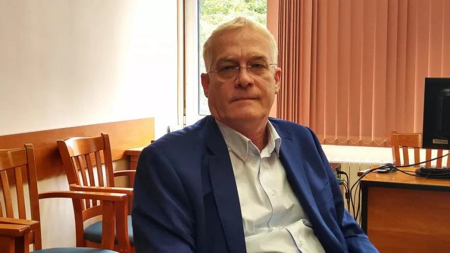 Парламентът предсрочно прекрати мандата на проф. Петко Салчев като управител на НЗОК