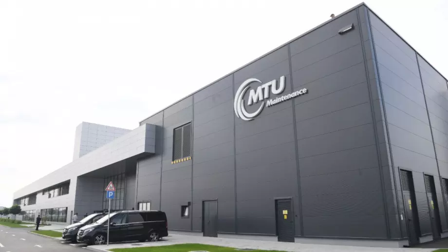 Германската MTU Aero Engines отвори модерен завод за ремонт на самолетни двигатели в Сърбия