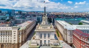 Икономиката на България забавя растежа, нараства с най-бавния темп от 2 години насам