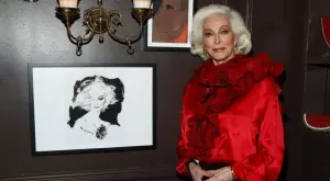 Кармен Дел’Орефис: Най-възрастният модел в света с гола фотосесия (ВИДЕО)