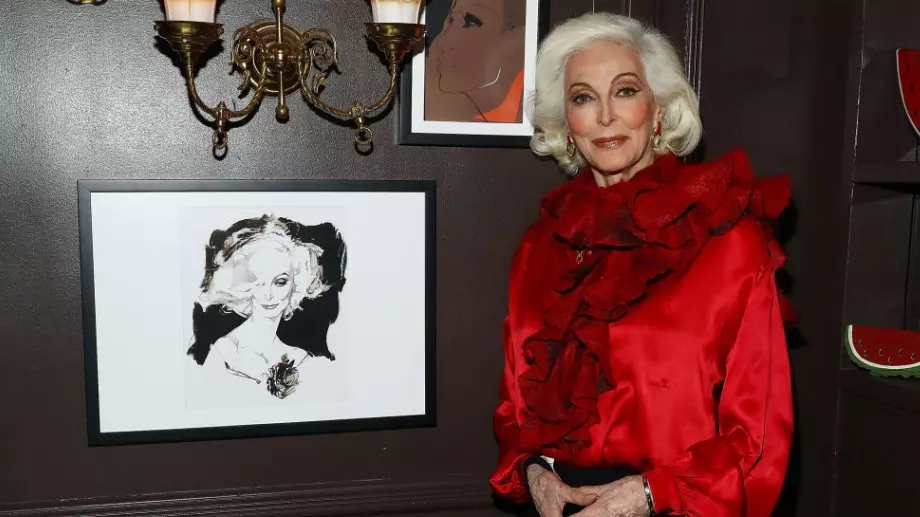 Кармен Дел’Орефис: Най-възрастният модел в света с гола фотосесия (ВИДЕО)