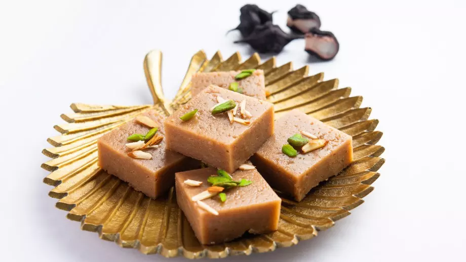 Грис халва по стара гръцка рецепта