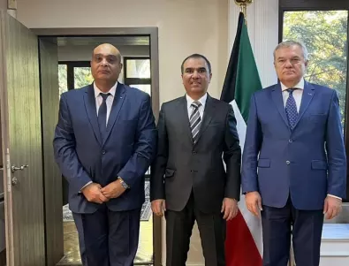 Румен Петков проведе среща с посланика на Кувейт в България