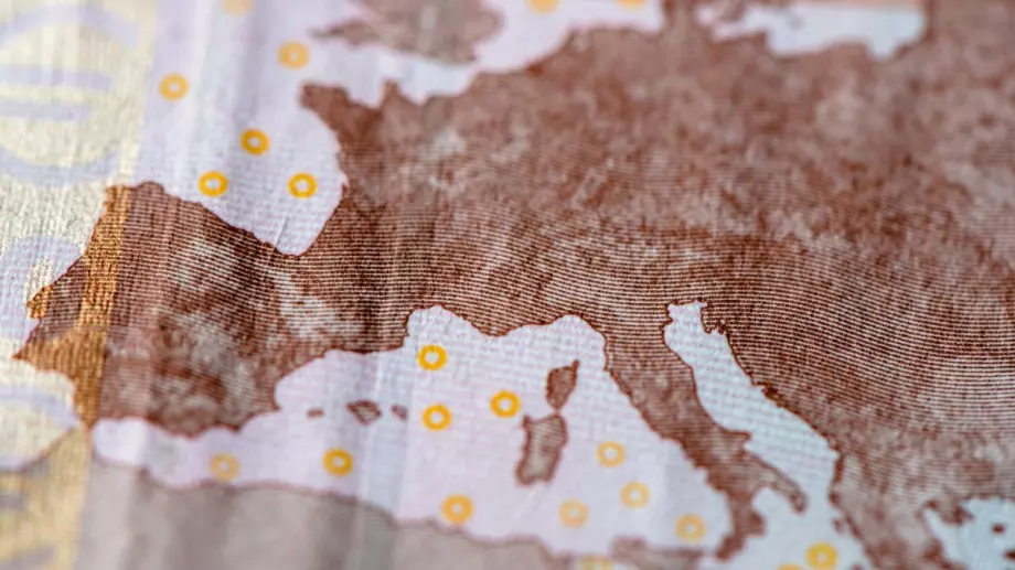 Шест държави в ЕС имат дълг, надхвърлящ 100% от БВП, България е предпоследна