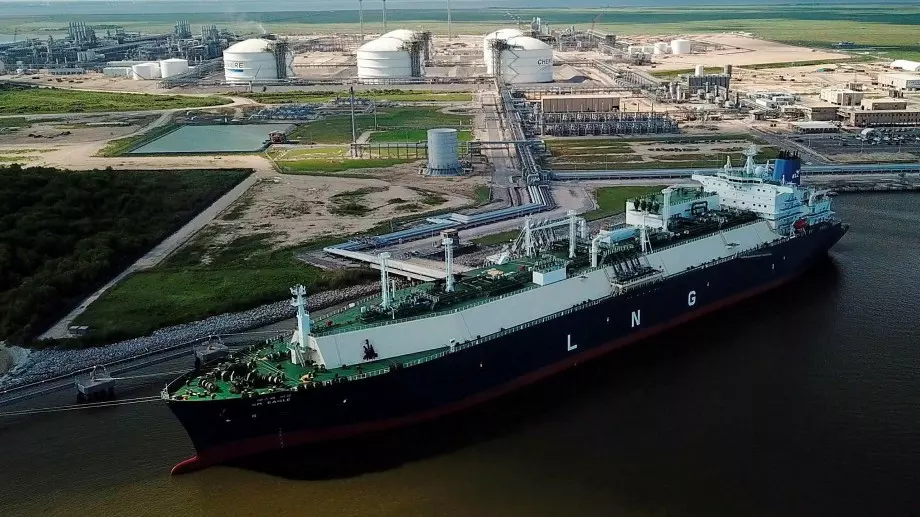 Първият танкер с втечнен газ по договора с "Боташ" пристигна на терминала в Турция