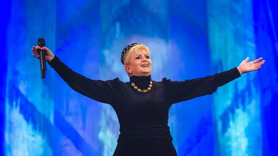 Николина Чакърдъкова кипи от щастие! Неочакван обрат в живота на певицата. (СНИМКА)