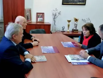 Румен Петков, проф. Любомир Халачев и Петър Витанов се срещнаха с Мая Вапцарова