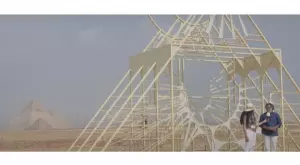 Показват съвременно изкуство сред Египетските пирамиди (ВИДЕО)