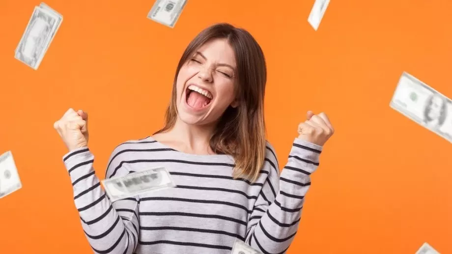 Край на каръка за тези 3 зодии, май 2024 им носи пари и изобилие