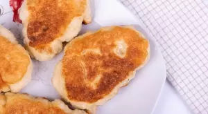 От тефтера на баба: Лесни тиганици със сирене