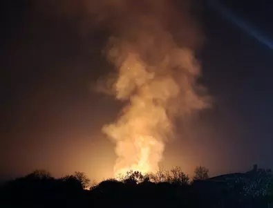 Пожар пламна на територията на завод „Арсенал“