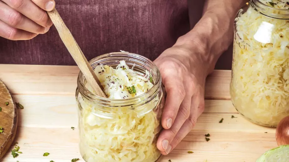 В киселото зеле има слуз? 3 причини защо това се случва