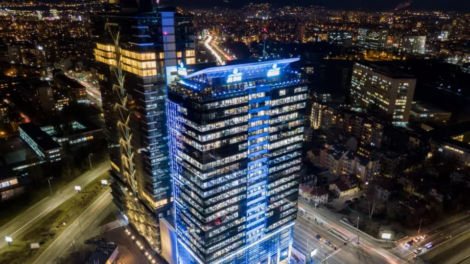 KBC Груп изключва нощното осветление на ОББ Милениум Център