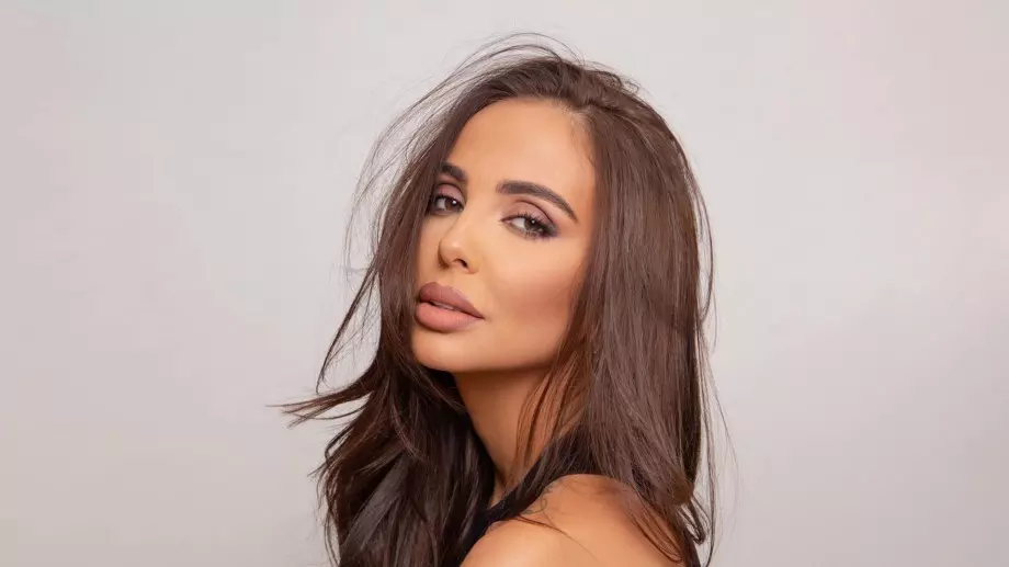 Николета Лозанова потвърди слуховете, бременна е (СНИМКИ)