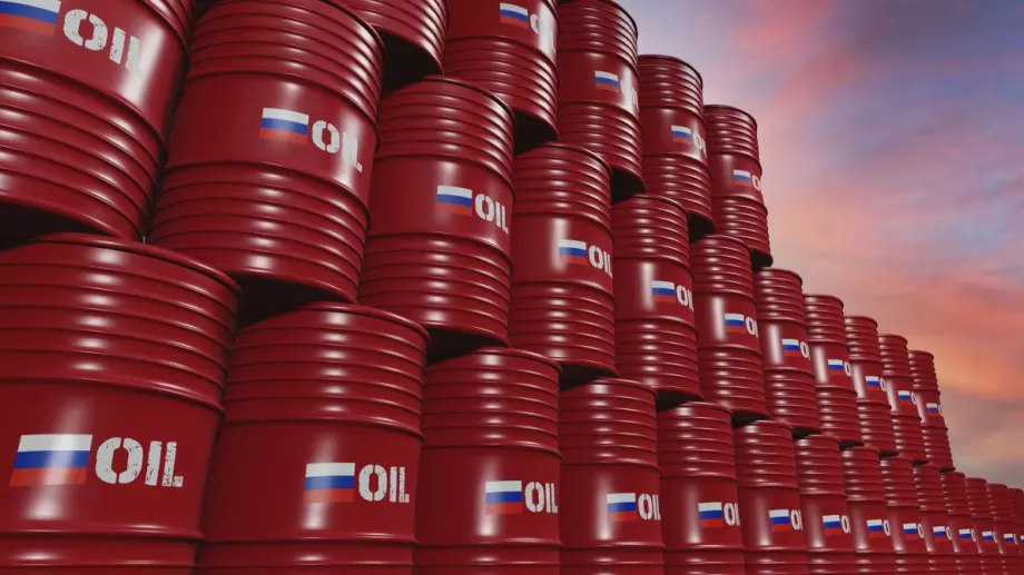 МАЕ: Русия може да стане производител №1 на петрол в ОПЕК+ и да изпревари Саудитска Арабия