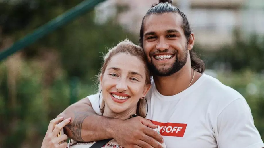 Мила от "Сървайвър" и Сами от "Фермата" станаха родители (СНИМКИ)