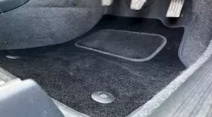 Стелки за кола - какво трябва да знаете, преди да купите