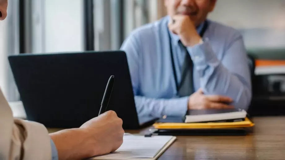 Спад на обявите за работа във всички икономически сектори у нас и през ноември