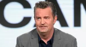 Отиде си любимият Матю Пери