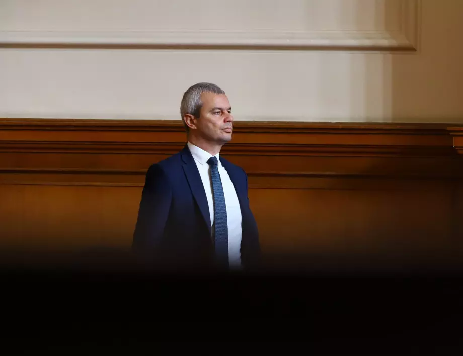 Bird.bg: Костадин Костадинов изплаща повече пари по кредити, отколкото изкарва