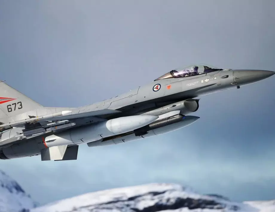 Полша ще поддържа изтребители F-16 от ВВС на САЩ 