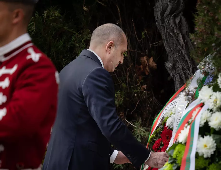 Радев почете загиналите български войни