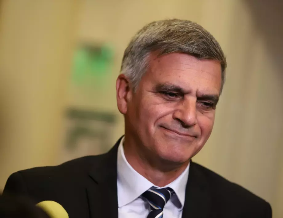 Бивш депутат на Янев го смени с Каримански и Митева