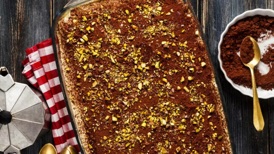 Неустоим десерт: Тирамису с шамфъстък