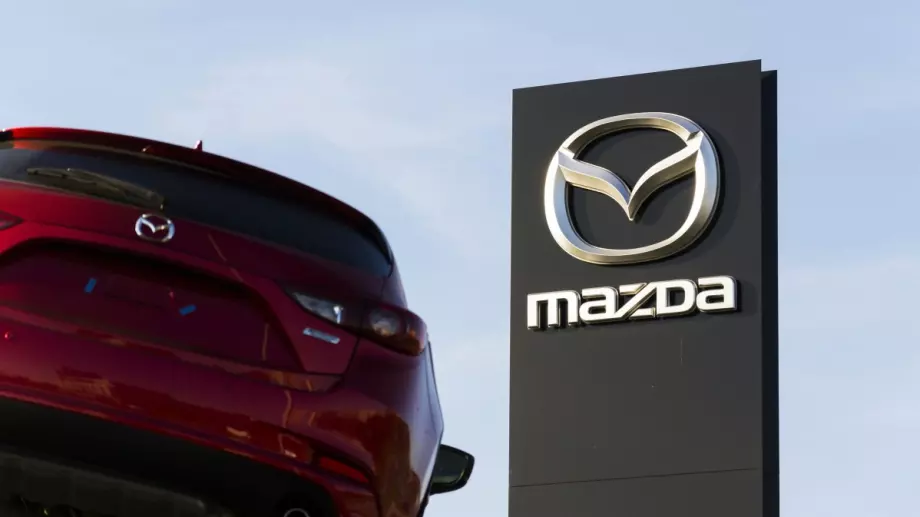 След Nissan и Toyota и Mazda напуска Русия, прехвърля компанията за 1 евро