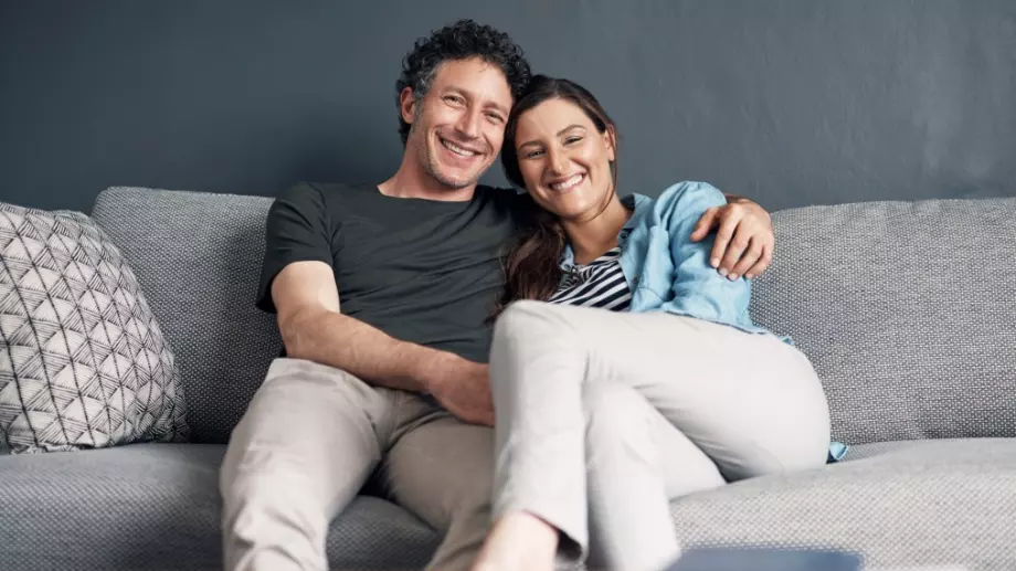 Виц на деня: Киркор и жена му посрещат Гарабед