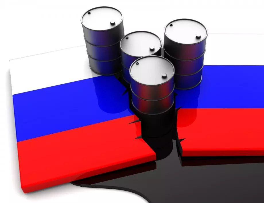 Борел: Очаква се Русия да губи по 300 млн. евро на ден заради петролните санкции 