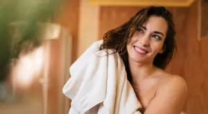 Вредните последици от третирането на мокра коса  