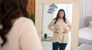 Ето с какви дрехи да прикриете изпъкналия корем (ВИДЕО)