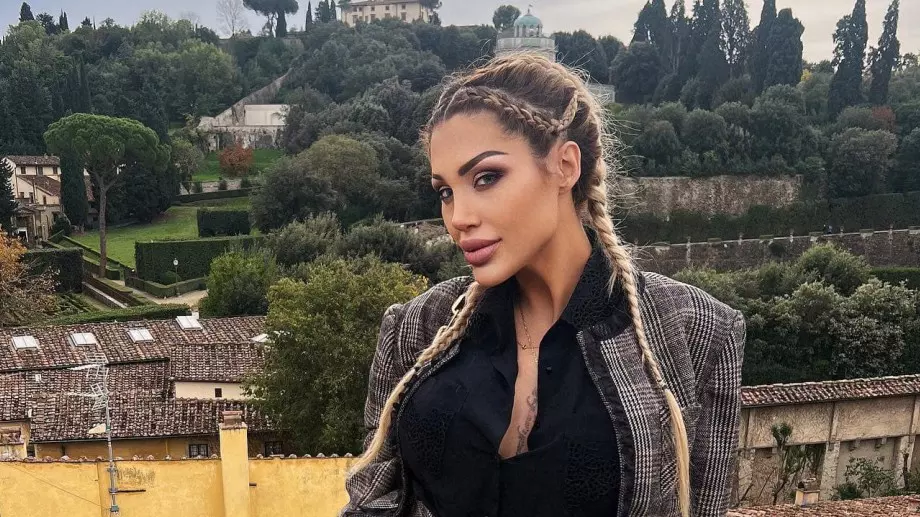 Джулиана Гани роди момченце (СНИМКИ)