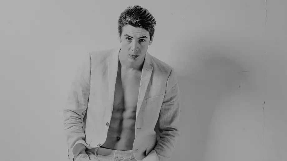 "Вампир" на Тино - мрачен и предизвикателен  (ВИДЕО)