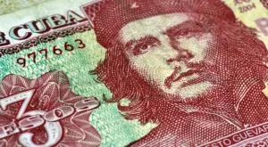 Куба забрани достъпа до банкомати на местния бизнес, ограничава трансакциите в брой