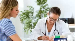 Женски виц за 22 декември 2023: Блондинка отива на профилактичен преглед