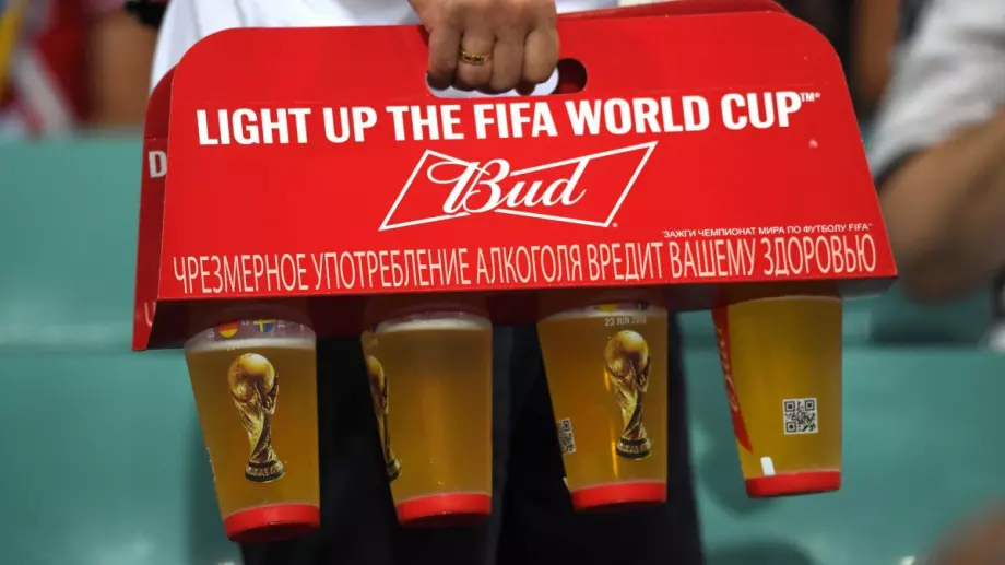 Катар забрани бирата на стадионите дни преди началото на Световното