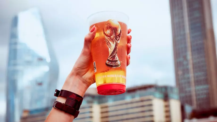 Разкриха колко ще струва и къде ще се продава бирата на Световното по футбол в Катар
