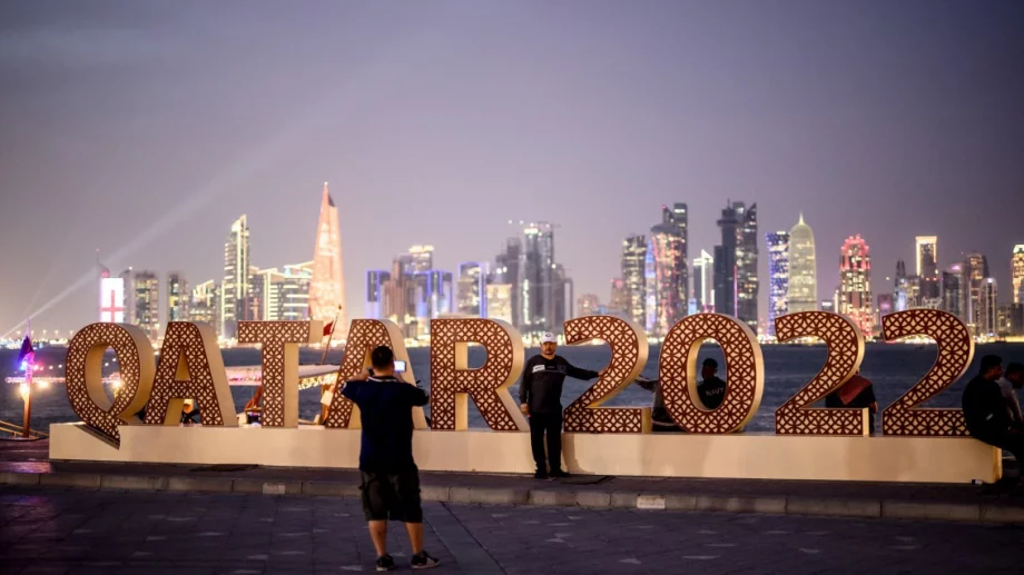 Тъмната страна на Катар 2022: Смърт, корупция, забрани и много похарчени пари