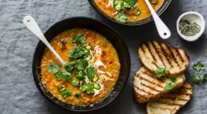 Толкова вкусна и полезна: Бърза супа от червена леща