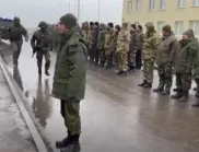 Как Путин си гарантира достатъчно войници за следващата мобилизация