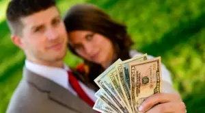 Виц на деня: Дъщерята на Рокфелер се омъжва за селянче от България