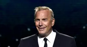 Кевин Костнър сподели какво е да си баща на 7 деца