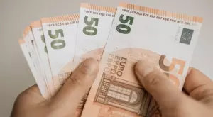 Българите получават сред най-високите средни заплати на Балканите