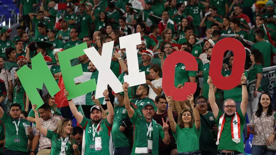 Дисциплинарната комисия на ФИФА се намеси за втори път на Мондиал 2022 - този път заради фенове на Мексико