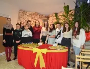Коледен базар с благотворителна цел в деня на християнското семейство в Ивайловград