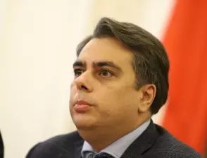 Василев: Има риск за въвеждането на еврото без бюджет за 2023 г.
