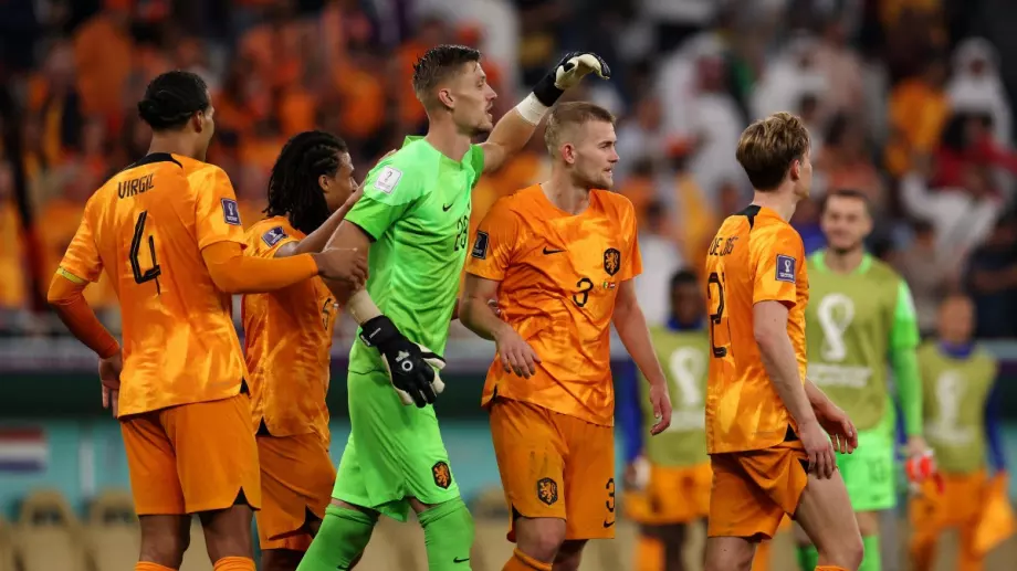 Нидерландия - Еквадор: Ще си резервира ли някой челната позиция в Група "А" на Световното първенство по футбол?